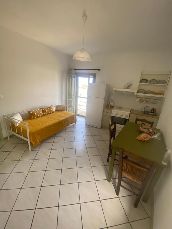 Amnia Agios Romanos Exterior foto